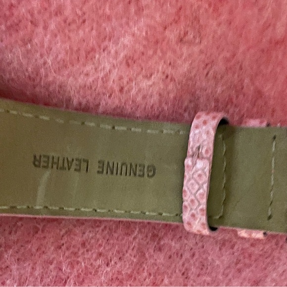 Tommy Hilfiger Women's 1780729 Sport Leather Watch - Picture 7 of 10